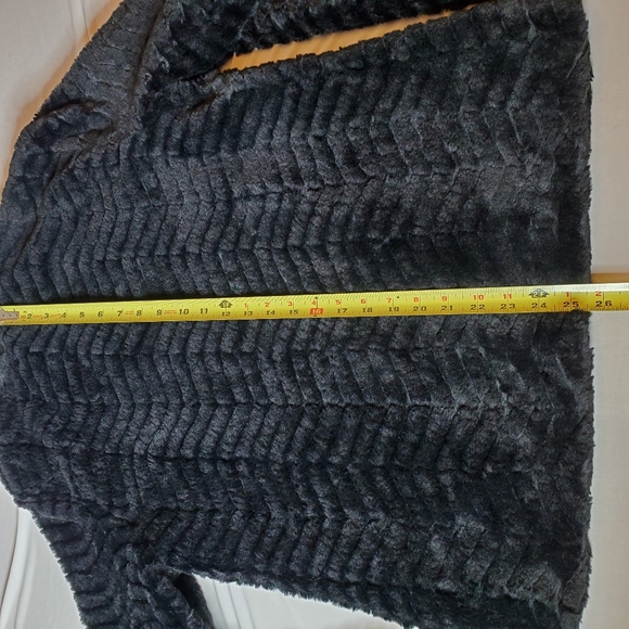 JM Collection Women's Faux Mink Fur Coat Black Fully Lined Hook Closure Sz Med - Picture 12 of 12